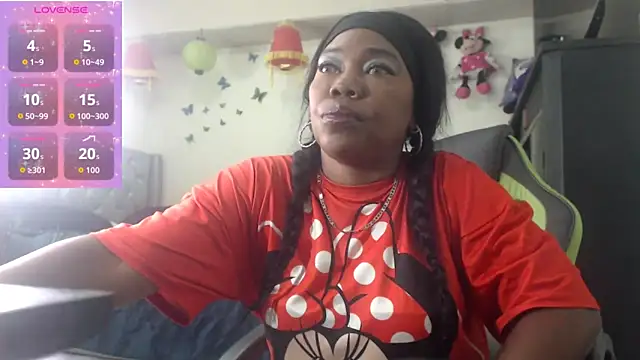 Snapshot of hotbrunettecasandra chatting on September 17, 2025, 10:50 am hotbrunettecasandra online show from September 17, 2025, 10:50 am