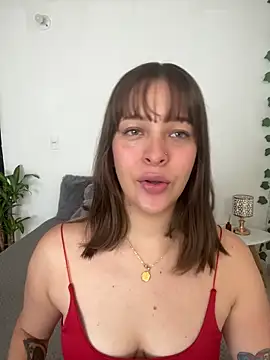 Snapshot of Mari_Rouse chatting on May 21, 2026, 12:13 pm Mari Rouse online show from May 21, 2026, 12:13 pm