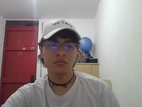 Snapshot of xhecho_uzumaki chatting on May 9, 2026, 5:11 am xhecho uzumaki online show from May 9, 2026, 5:11 am