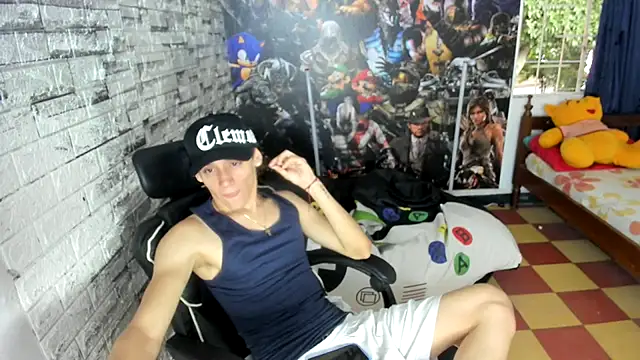 Snapshot of sebas_jusa chatting on July 23, 2026, 12:57 pm sebas jusa online show from July 23, 2026, 12:57 pm