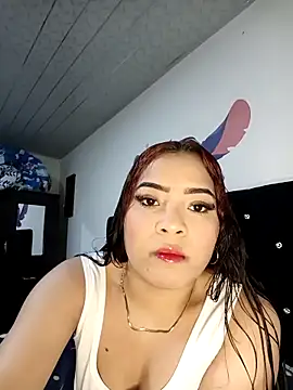 Snapshot of Maddy_sm chatting on May 4, 2026, 8:55 pm Maddy sm online show from May 4, 2026, 8:55 pm