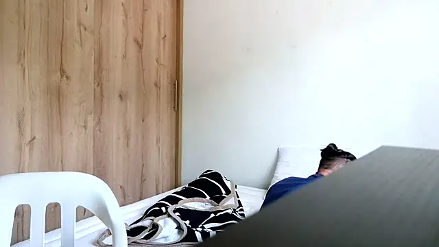 Snapshot of andrew_1520 chatting on January 14, 2026, 7:06 pm andrew 1520 online show from January 14, 2026, 7:06 pm