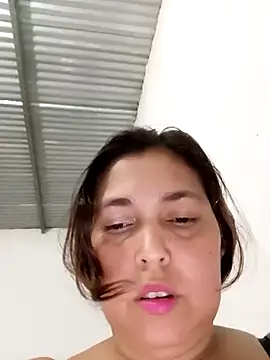 dirtysexibailarina35 online show from April 16, 2026, 10:01 pm