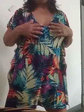 Snapshot of PienCanela chatting on July 17, 2026, 6:49 pm PienCanela online show from July 17, 2026, 6:49 pm