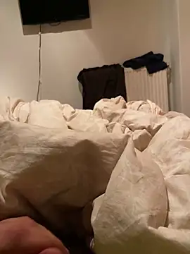 giannis08 online show from April 27, 2026, 9:46 pm