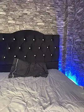 Morena-fire online show from April 15, 2026, 7:07 pm