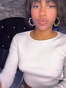 Morena-fire online show from April 14, 2026, 7:08 pm