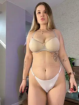 KimEvanss online show from April 13, 2026, 1:04 pm