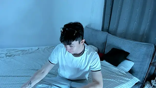 VelarMotion online show from April 14, 2026, 1:05 pm