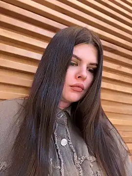 AmeliaBronze online show from April 16, 2026, 7:20 am