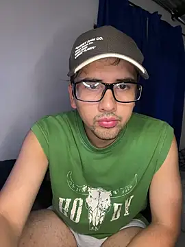 AdrianEmpire online show from April 17, 2026, 10:45 pm