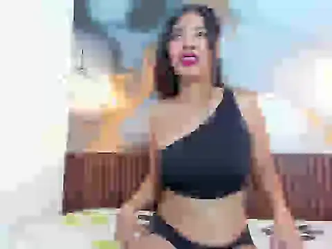 Snapshot of Vanessa_Lune chatting on May 9, 2026, 1:03 pm Vanessa Lune online show from May 9, 2026, 1:03 pm