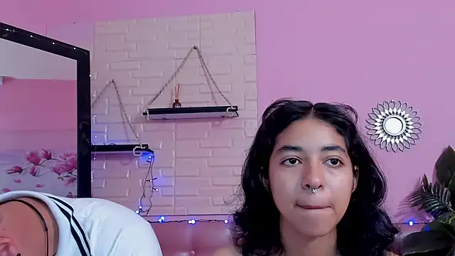 Aronandmoli69 online show from June 13, 2026, 1:09 pm
