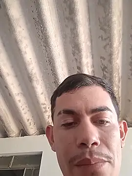 Snapshot of Yagovigor chatting on July 4, 2026, 5:17 pm Yagovigor online show from July 4, 2026, 5:17 pm