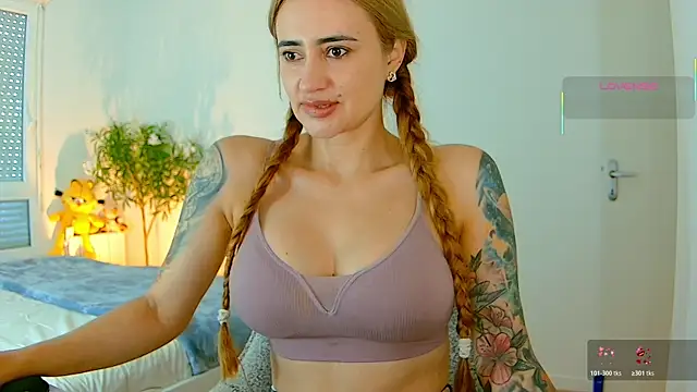 Snapshot of pennyyy_ chatting on July 10, 2026, 2:28 pm pennyyy online show from July 10, 2026, 2:28 pm