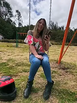 VALELUXX online show from August 8, 2026, 3:08 pm