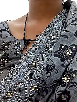 Snapshot of Miss_Divyaa chatting on May 1, 2026, 2:16 am Miss Divyaa online show from May 1, 2026, 2:16 am