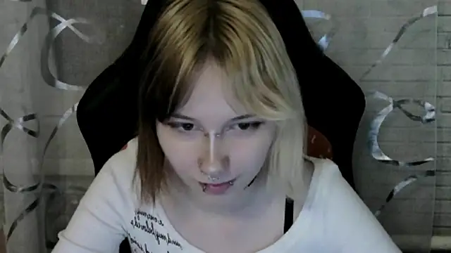 Vi Nika online show from April 19, 2026, 6:10 pm