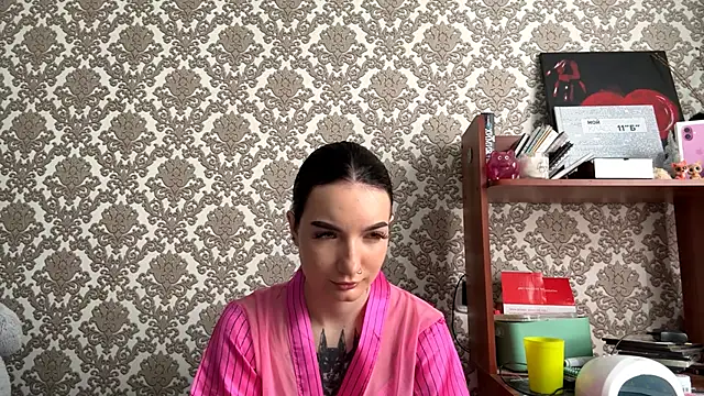 holoris online show from April 17, 2026, 9:34 am