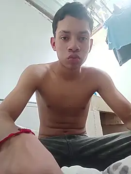 Snapshot of curious_straight_guy chatting on May 22, 2026, 7:01 pm curious straight guy online show from May 22, 2026, 7:01 pm