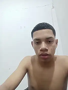 Snapshot of curious_straight_guy chatting on April 24, 2026, 2:46 am curious straight guy online show from April 24, 2026, 2:46 am