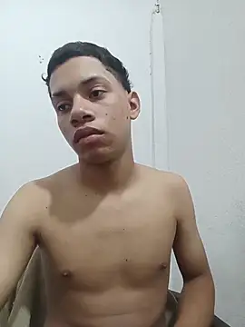 Snapshot of curious_straight_guy chatting on May 17, 2026, 2:55 am curious straight guy online show from May 17, 2026, 2:55 am