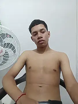 Snapshot of curious_straight_guy chatting on May 9, 2026, 12:25 am curious straight guy online show from May 9, 2026, 12:25 am