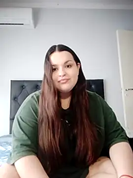 Snapshot of estrell4 chatting on June 11, 2026, 1:30 pm estrell4 online show from June 11, 2026, 1:30 pm