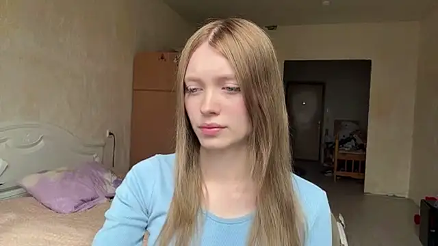 Snapshot of BirdieMcadam chatting on May 11, 2026, 7:43 am BirdieMcadam online show from May 11, 2026, 7:43 am