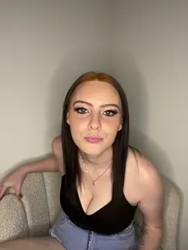 Snapshot of MiraVoss18 chatting on April 19, 2026, 6:10 pm MiraVoss18 online show from April 19, 2026, 6:10 pm
