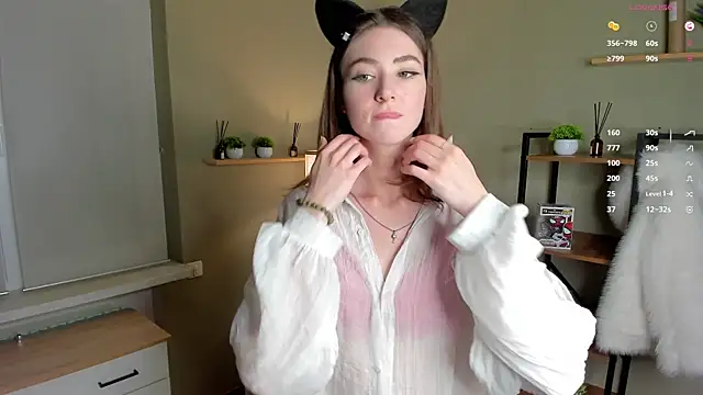 Peaches Peaches online show from June 4, 2026, 4:44 pm