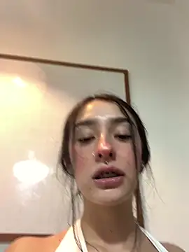 NickieCute- online show from April 17, 2026, 9:17 pm