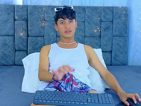 IhanKing online show from May 10, 2026, 1:36 pm