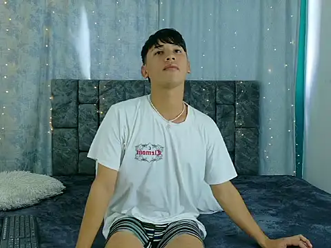 IhanKing online show from April 21, 2026, 7:31 pm