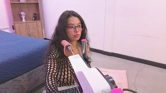 Snapshot of Samantha_bloww1 chatting on April 22, 2026, 3:46 am Samantha bloww1 online show from April 22, 2026, 3:46 am
