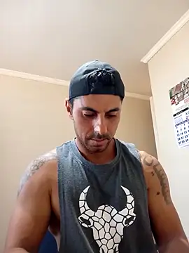 Snapshot of Fittrainer21 chatting on April 27, 2026, 9:02 pm Fittrainer21 online show from April 27, 2026, 9:02 pm