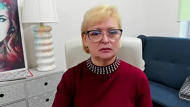 luna xfantasy online show from May 13, 2026, 6:31 am