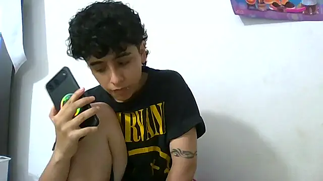 Snapshot of LatinHeatX22 chatting on June 12, 2026, 9:45 pm LatinHeatX22 online show from June 12, 2026, 9:45 pm