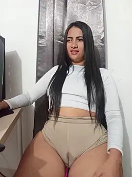 Snapshot of DaniellaGiraldo chatting on June 30, 2026, 1:44 pm DaniellaGiraldo online show from June 30, 2026, 1:44 pm
