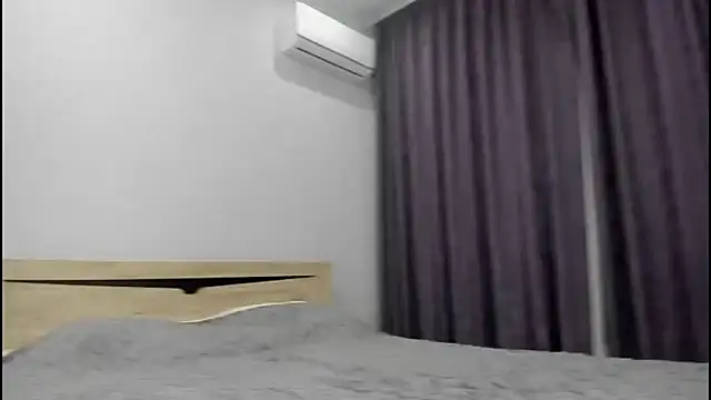 Snapshot of CandybbYY chatting on April 21, 2026, 9:27 am CandybbYY online show from April 21, 2026, 9:27 am