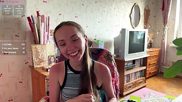 AdriannaBill online show from June 21, 2026, 2:56 pm