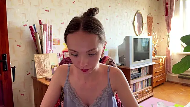 AdriannaBill online show from June 18, 2026, 3:06 pm