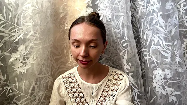 AdriannaBill online show from July 11, 2026, 4:18 pm