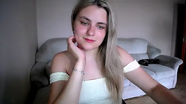 Snapshot of _shy_sabrina__ chatting on June 23, 2026, 12:47 pm shy sabrina online show from June 23, 2026, 12:47 pm