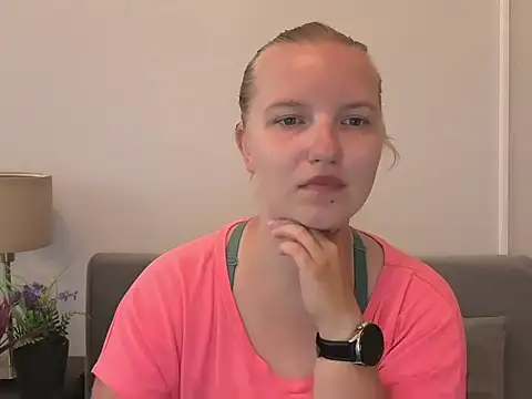 Snapshot of RoseTeacherX chatting on June 24, 2026, 7:40 am RoseTeacherX online show from June 24, 2026, 7:40 am