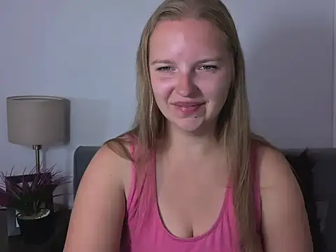 Snapshot of RoseTeacherX chatting on July 7, 2026, 7:45 am RoseTeacherX online show from July 7, 2026, 7:45 am