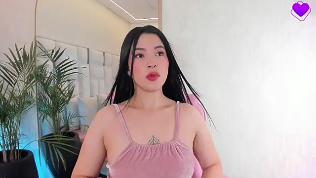 imnikaa  online show from June 2, 2026, 1:11 pm