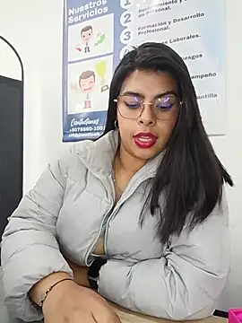 Snapshot of SOFIA-11_ chatting on May 20, 2026, 9:01 pm SOFIA-11 online show from May 20, 2026, 9:01 pm