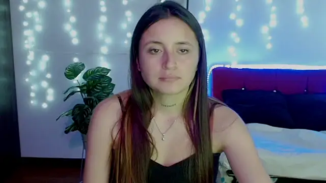 LucyArcy online show from April 16, 2026, 9:39 pm