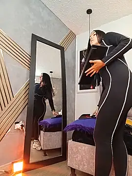 Snapshot of zoe_fit chatting on May 21, 2026, 7:00 pm zoe fit online show from May 21, 2026, 7:00 pm